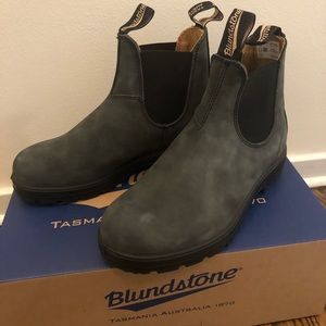 NWB Blundstone Women’s 587 Classic Boot US Size 7.5 Rustic Black